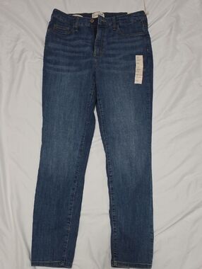 Universal Thread High Rise Skinny Jean Size 10